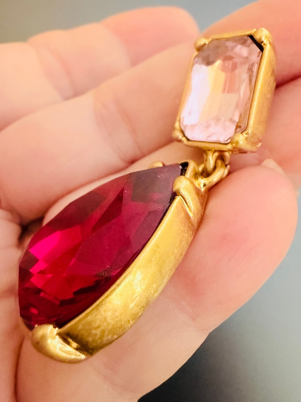 Oscar de la Renta Crystal Drop Teardrop Earrings Ruby Pink SIGNED Pierced/POST - Picture 8 of 10